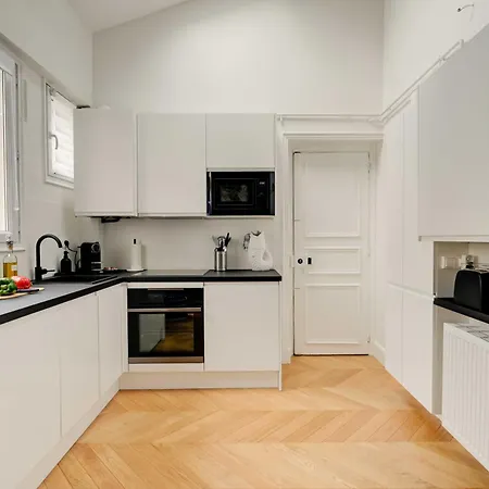 Spacious 2br 7p - *